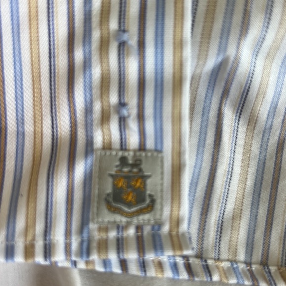 Add to bundle, I’ll send DISCOUNT! 
Robert Talbott CarmelShirt Size M - Picture 4 of 9